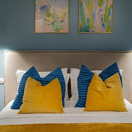 Renovated 1br By Piata Universitatii - Serene Comfort Βουκουρέστι