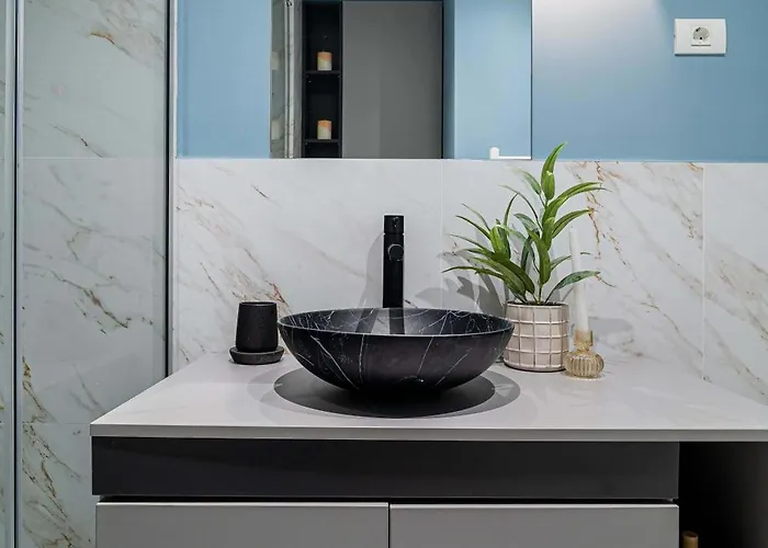 Διαμέρισμα Renovated 1br By Piata Universitatii - Serene Comfort *