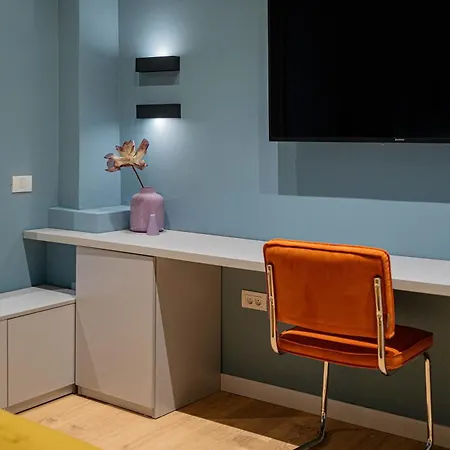 Renovated 1br By Piata Universitatii - Serene Comfort