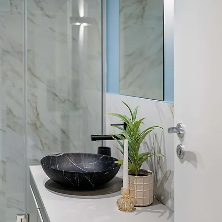 Renovated 1br By Piata Universitatii - Serene Comfort