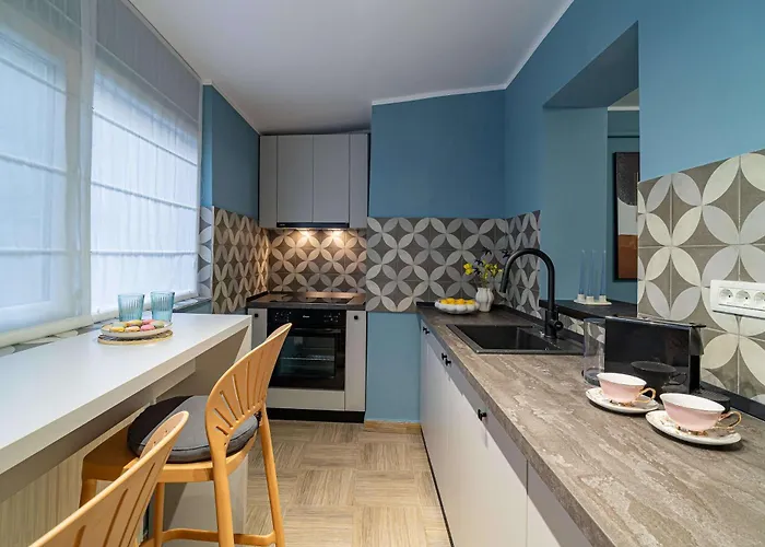 Renovated 1br By Piata Universitatii - Serene Comfort Bucarest