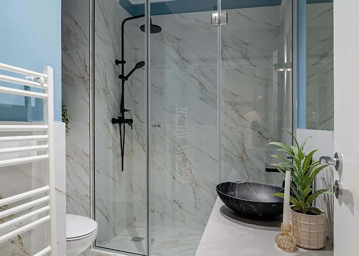 Apartament Renovated 1br By Piata Universitatii - Serene Comfort